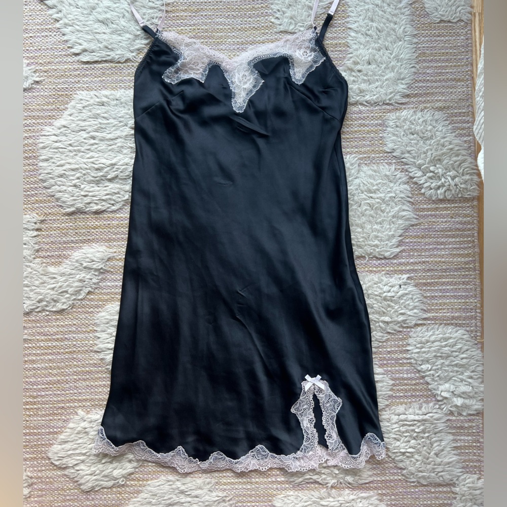 COPY - Cetim nightgown